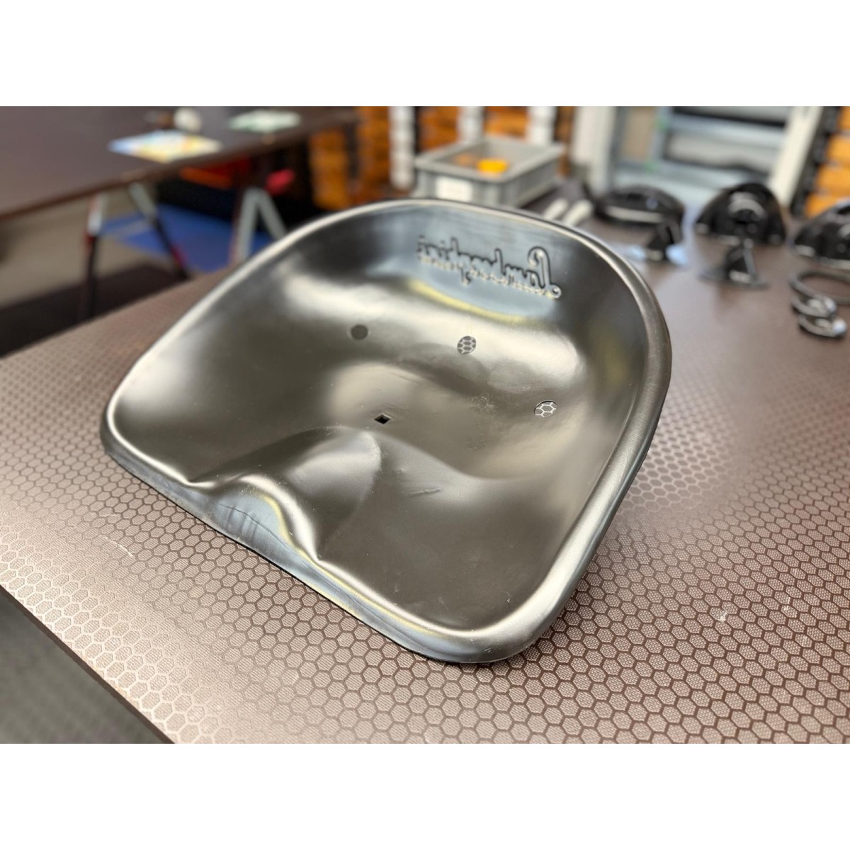 Raw Seat Pan for Lamborghini R-Series – Ready for Custom Coating | Traktormanufaktur