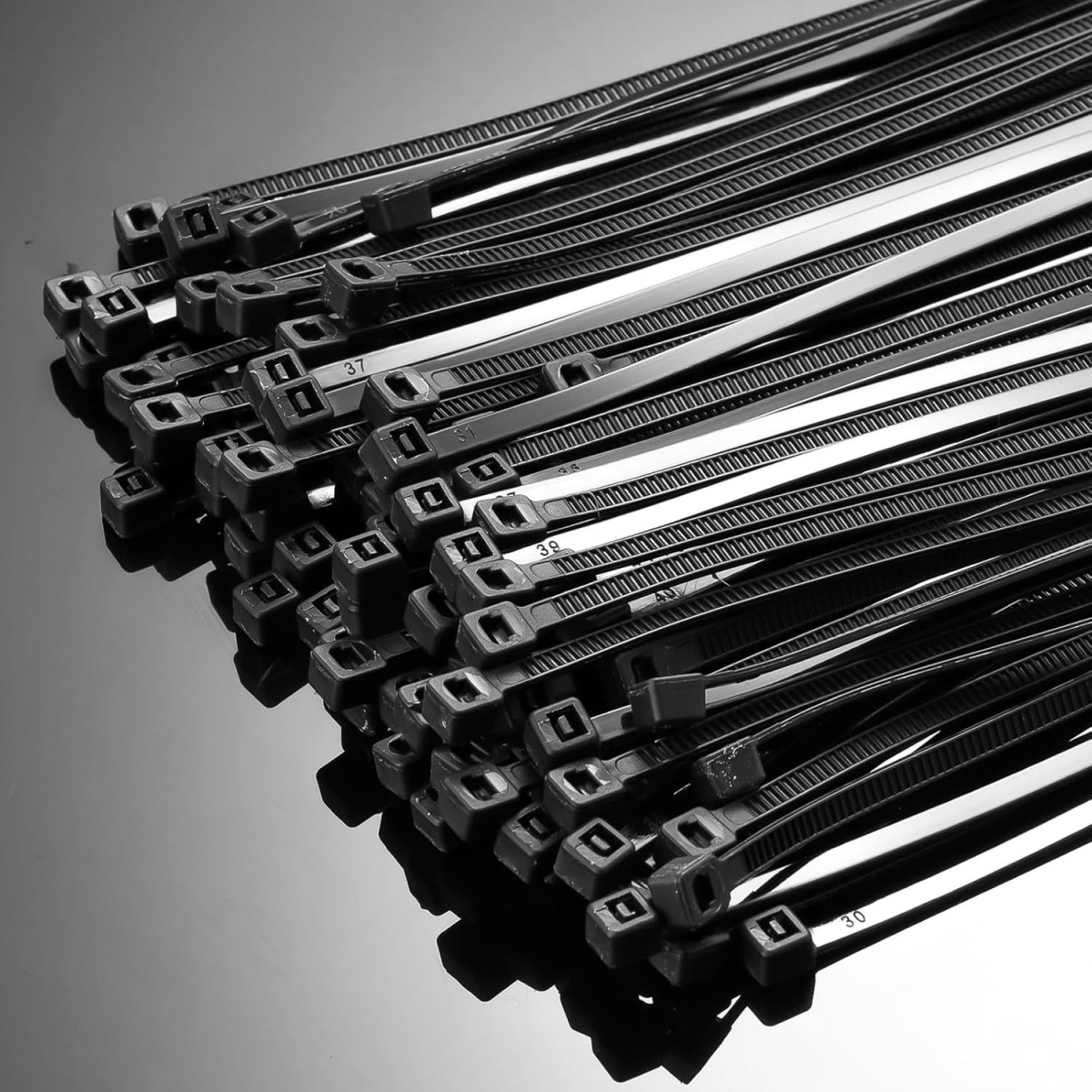 Cable Ties 140x3.6 mm Black – Nylon | Traktormanufaktur